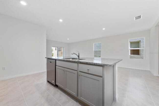 Building Photo - 1296 Cascades Ave