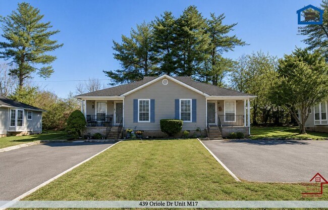 Building Photo - 439 Oriole Dr