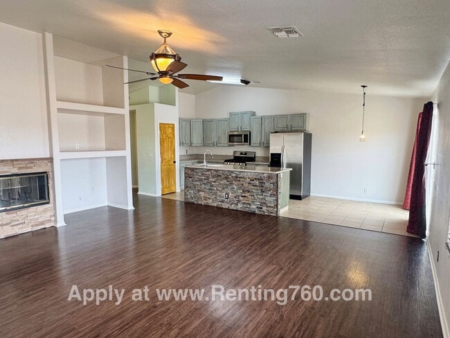 Building Photo - Rare and Spacious 4 Bedroom Indian Cove Home with Solar Panels!