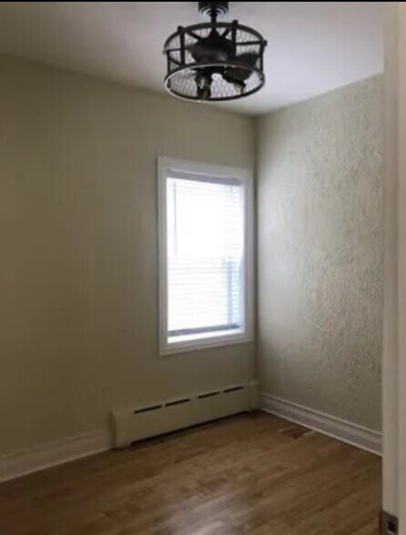 Building Photo - 1409 S 61st Ave