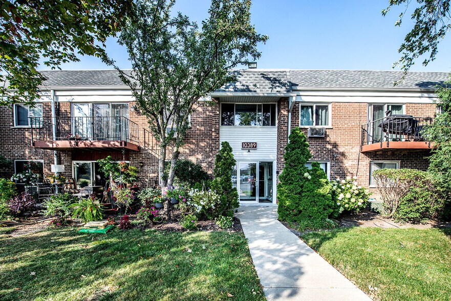 Building Photo - 10389 Dearlove Rd