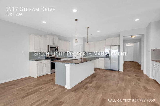 Building Photo - 5917 Stream Dr