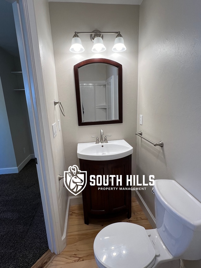 Building Photo - 3bed/2bath w/finished basement, landscaping & Water, Sewer, Trash Included, RV Parking