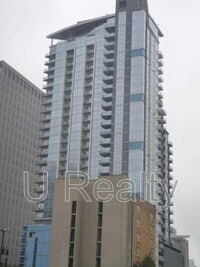 Building Photo - 333 W Trade St