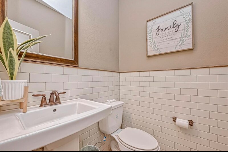 Building Photo - 127 Teralyn Forest Dr