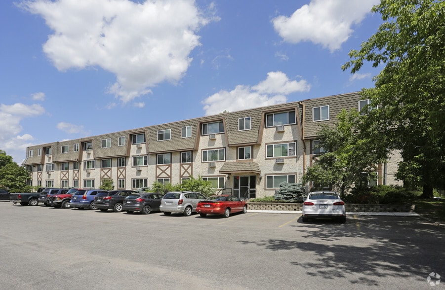 Building Photo - Sun Place