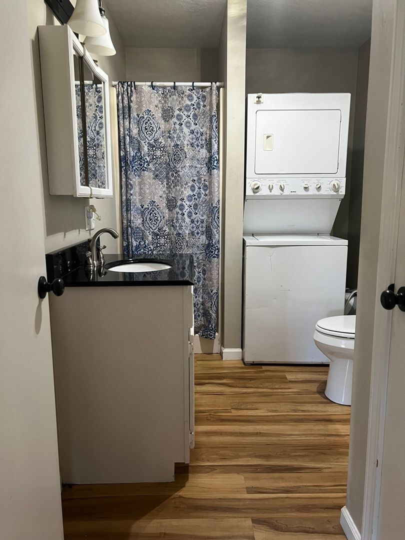 Building Photo - 317 Guthrie Dr