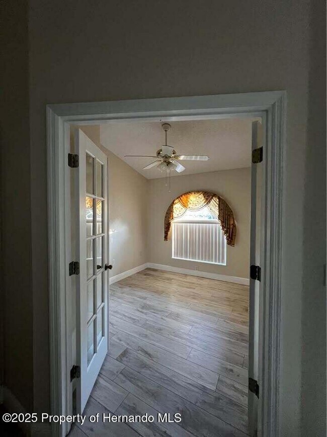 Building Photo - 9448 Tooke Shore Dr