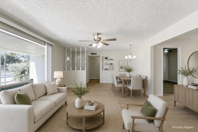 Building Photo - Spacious 3 Bed in Dreamland Villa | Corner Lot + Circular Drive