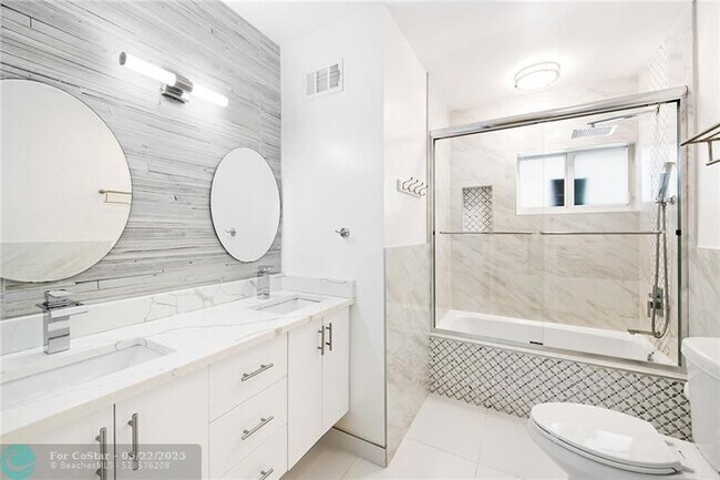 Building Photo - 2801 NE 59th St