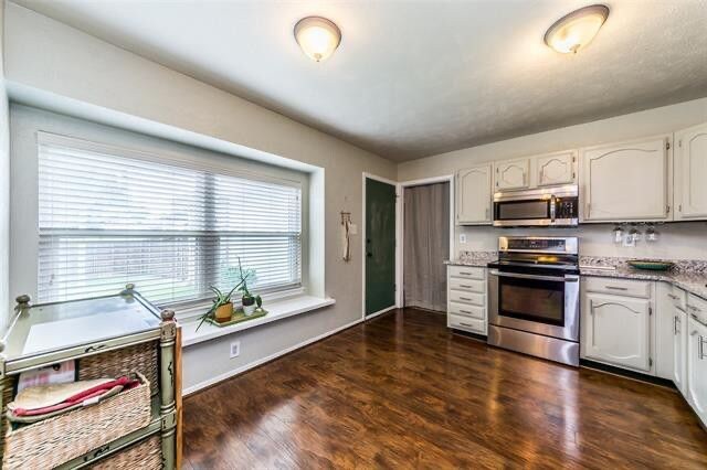 Building Photo - 1316 Clearview Dr