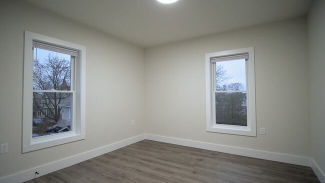 Building Photo - 15 Hungerford Terrace