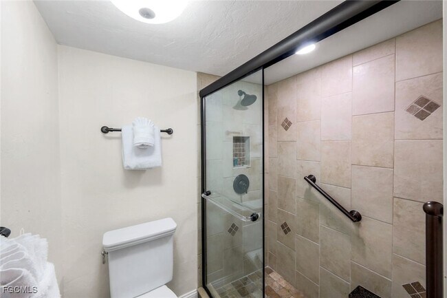 Building Photo - 2445 W Gulf Dr