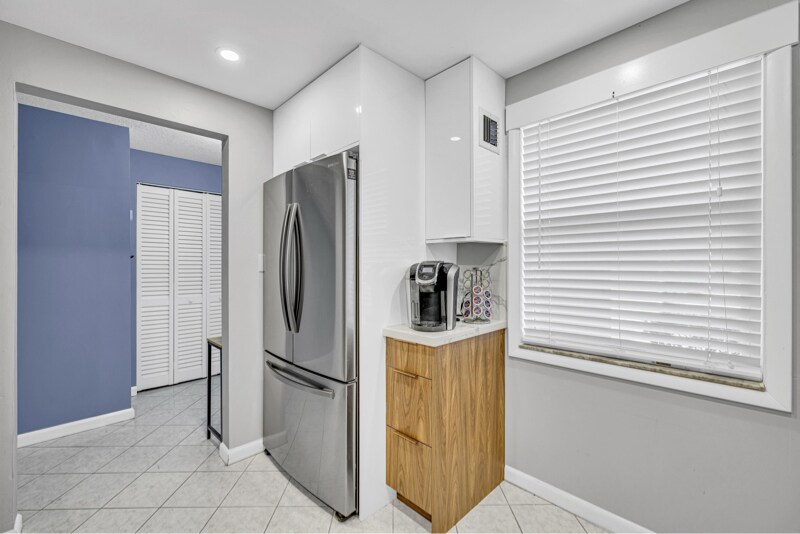 Building Photo - 311 SE 3rd St