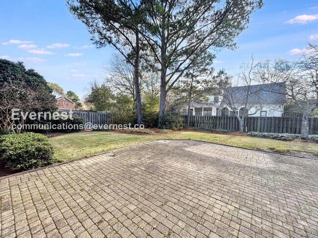 Building Photo - 10265 Buckland Bluff Cove