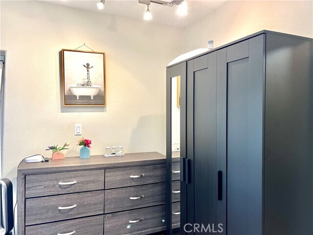 Building Photo - 17401 Raymer St