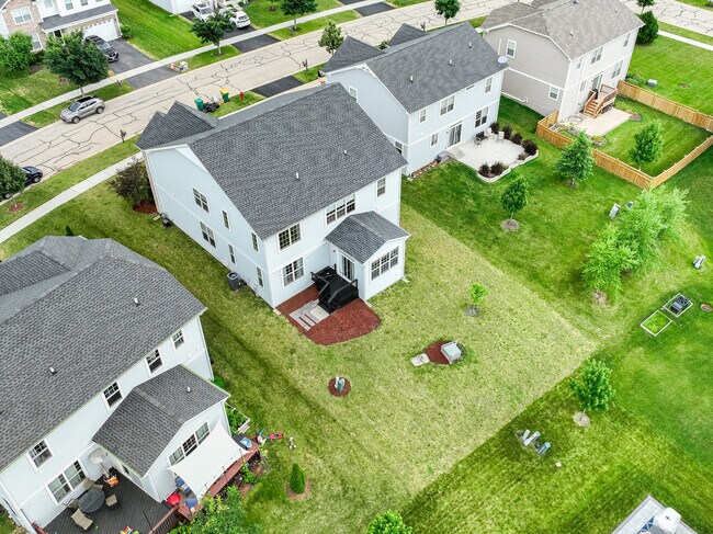 Building Photo - 12811 Conifer St