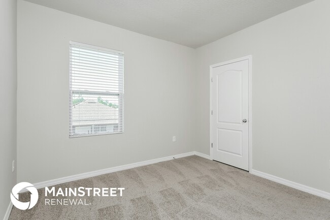 Building Photo - 3305 Sonder Dr