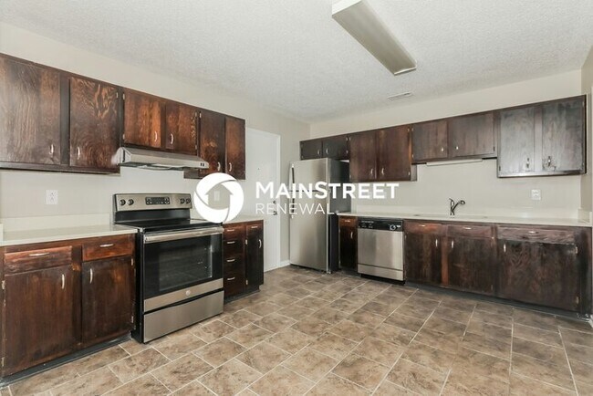 Building Photo - 3 Bedroom Pet-Friendly Home in Pineville, NC with Main Street Renewal