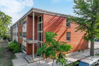 Building Photo - 2647 Emerson