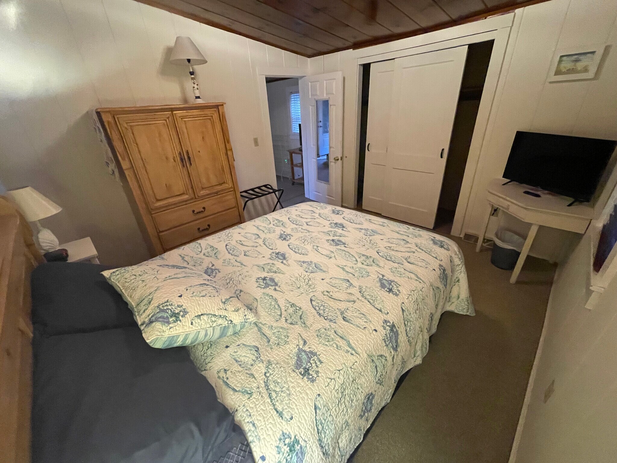 bedroom - 38B Warren Ave