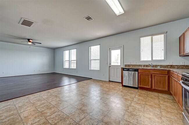 Building Photo - 1830 Artem Ct