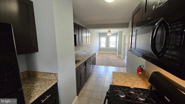 Primary Photo - 64 Simpson Ave