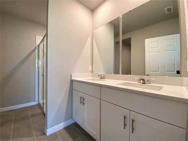 Building Photo - 3122 Bella Vista Dr
