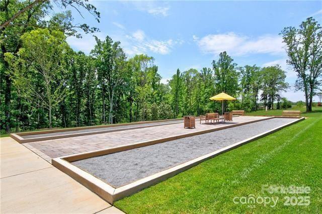 Building Photo - 305 Hemlock Bluff Ct