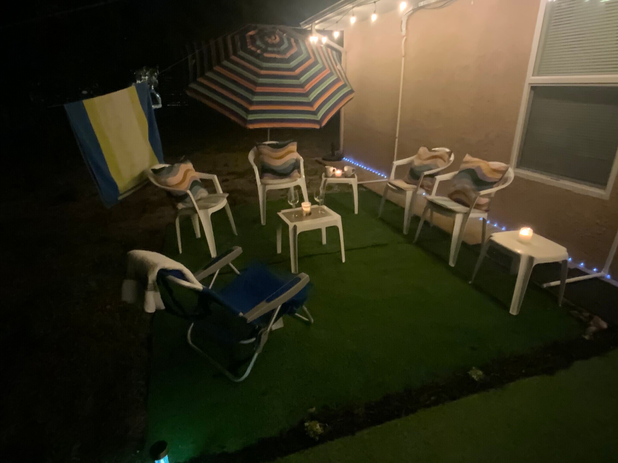 2x1 chilling back yard area - 2440 Manasota Beach Rd