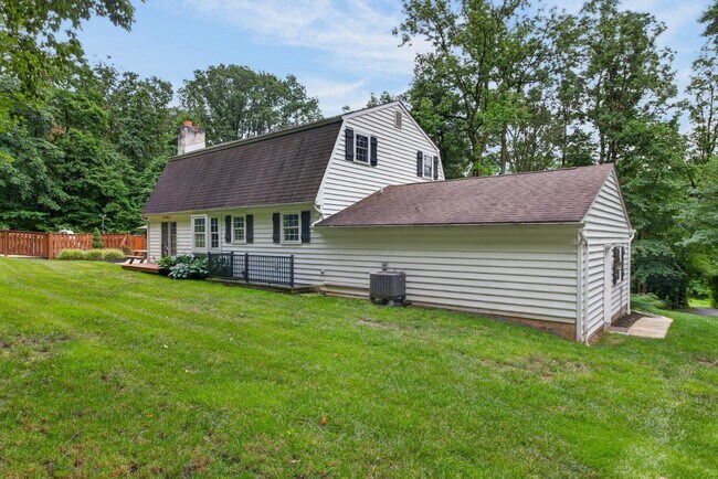 Building Photo - 2337 Laurel Top Cir