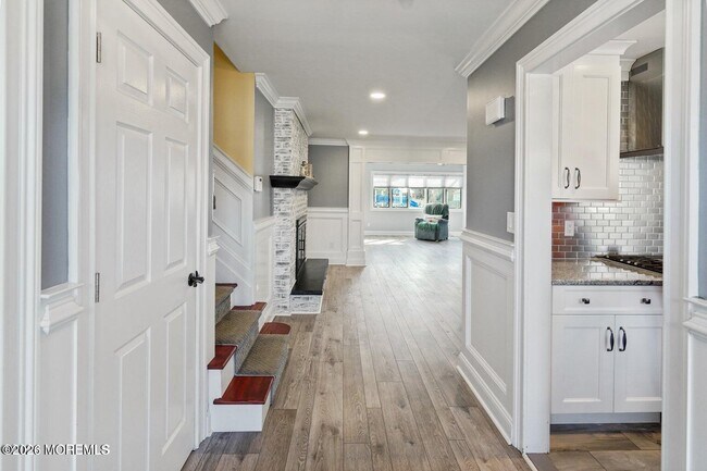 Building Photo - 437 Adamston Rd
