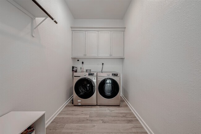 Building Photo - 4603 Silver Moon Dr