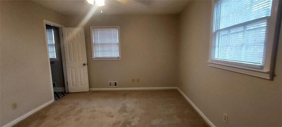 Building Photo - 5030 Beth St