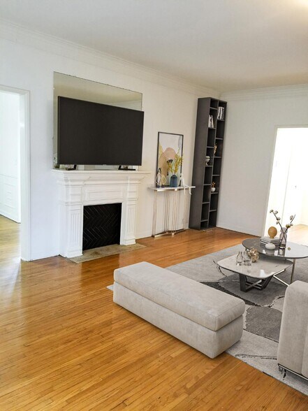 LIVING ROOM VIRTUAL STAGING - 6328 Orange St