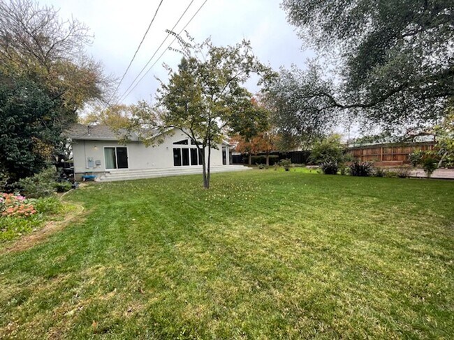 Building Photo - Classic Home with Modern Remodel and Huge Backyard in Desirable Arden Park Neighborhood!