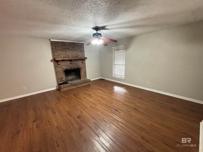 Building Photo - 171 Montclair Loop