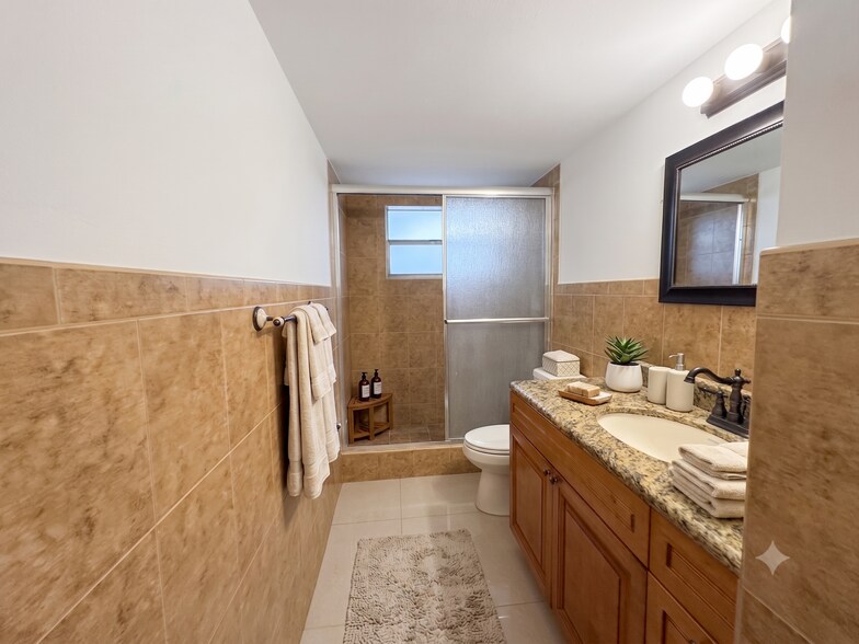 Main - 1670 NE 191st St