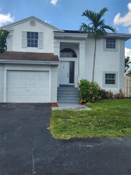 Primary Photo - 3749 NW 107th Way