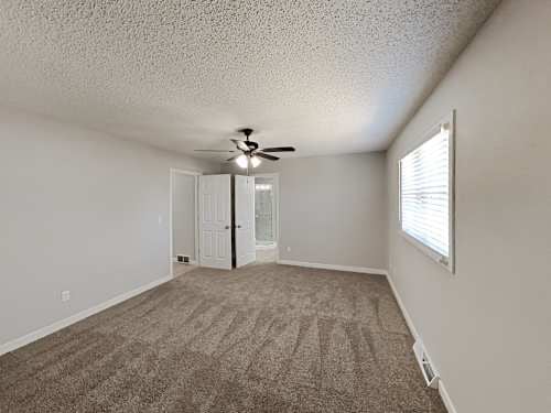 Building Photo - 5717 W 17th St