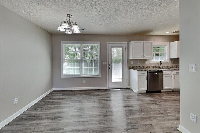 Building Photo - 100 Rosemont Ct