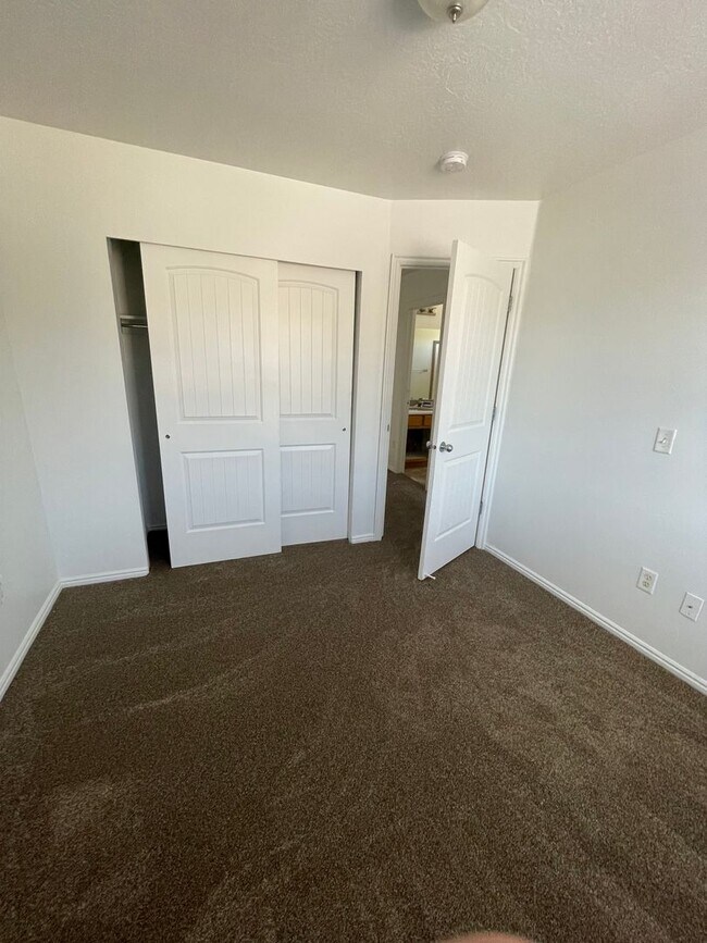 Building Photo - Beautiful Harbor Point Family Home in Lehi