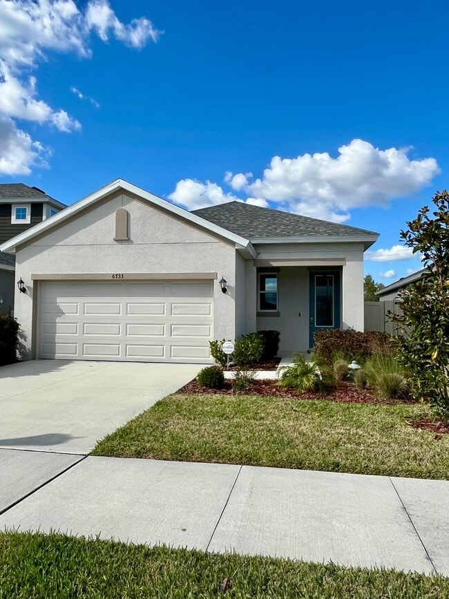 Building Photo - Beautiful 3/2 in Lakeland!