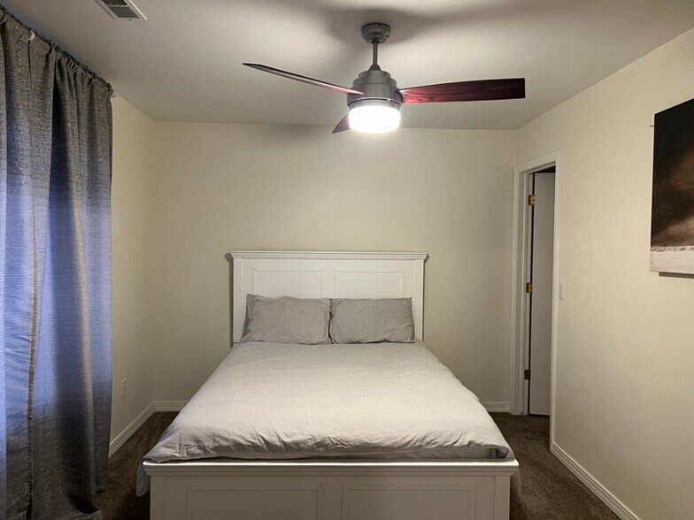 Building Photo - 13822 Ralph H Way