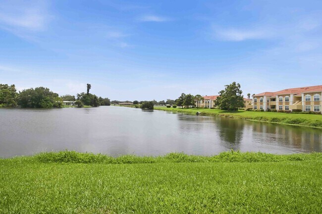 Building Photo - 1020 Villagio Cir