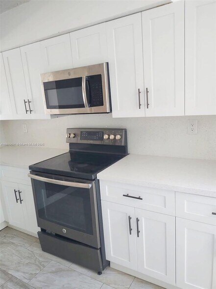 Building Photo - 3535 Magellan Cir