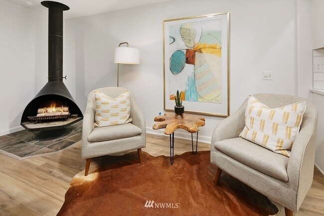 Building Photo - Charming 4BR 2BA Craftsman in Laurelhurst ...