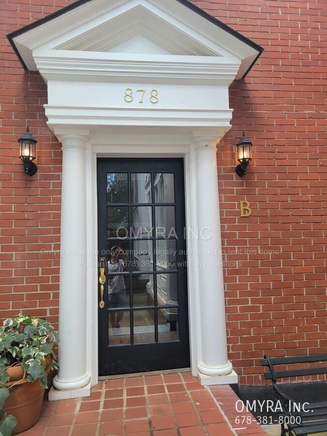 Primary Photo - 878 Briarcliff Rd NE