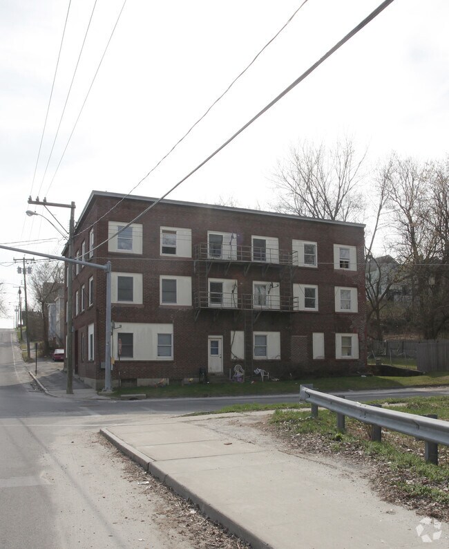 Building Photo - 293 Columbus Ave