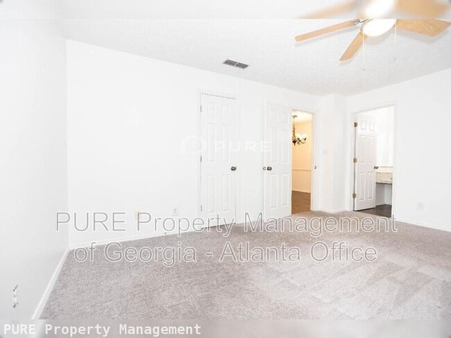 Building Photo - 2408 Country Park Dr